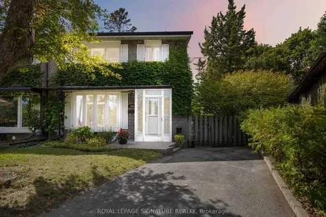 104 Billington Crescent Toronto ON M3A 2G6