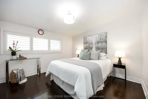 104 Billington Crescent Toronto ON M3A 2G6