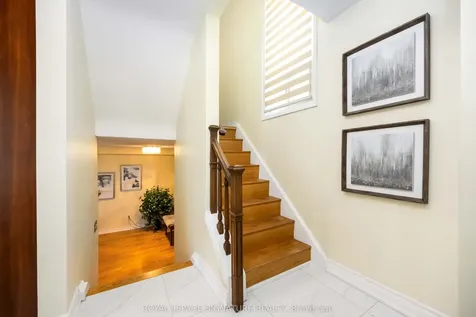 104 Billington Crescent Toronto ON M3A 2G6