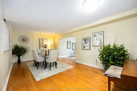 104 Billington Crescent Toronto ON M3A 2G6