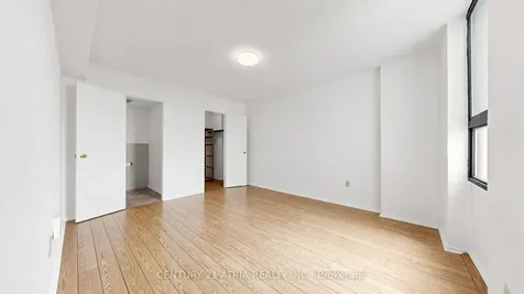 260 Seneca Hill Drive Toronto ON M2J 4S6