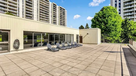 260 Seneca Hill Drive Toronto ON M2J 4S6