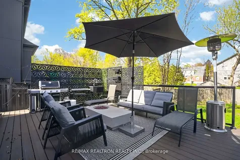 17 Lynnhaven Road Toronto ON M6A 2K7
