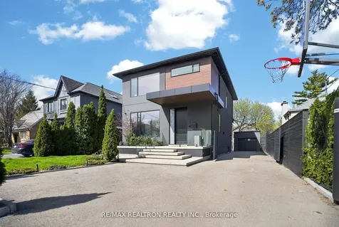 17 Lynnhaven Road Toronto ON M6A 2K7