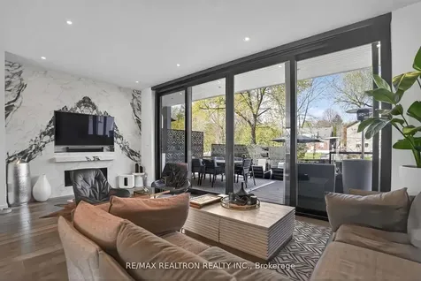 17 Lynnhaven Road Toronto ON M6A 2K7