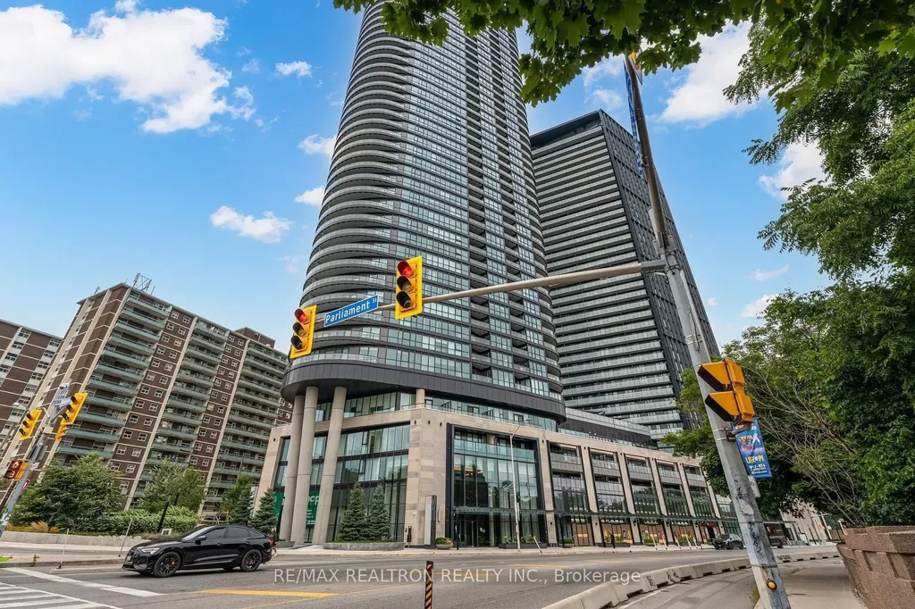 585 Bloor Street E Toronto ON M4W 0B3