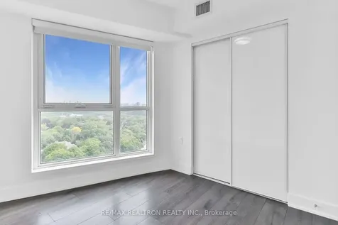 585 Bloor Street E Toronto ON M4W 0B3