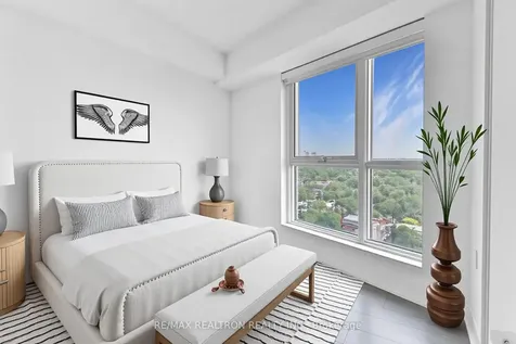 585 Bloor Street E Toronto ON M4W 0B3