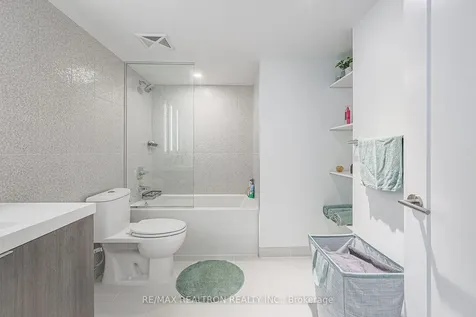 585 Bloor Street E Toronto ON M4W 0B3