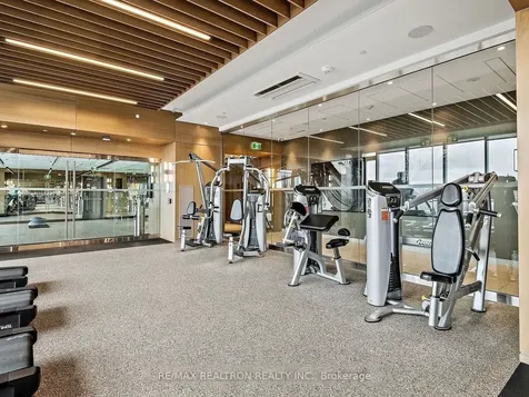 585 Bloor Street E Toronto ON M4W 0B3