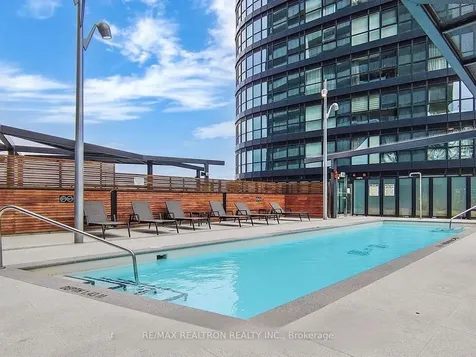 585 Bloor Street E Toronto ON M4W 0B3
