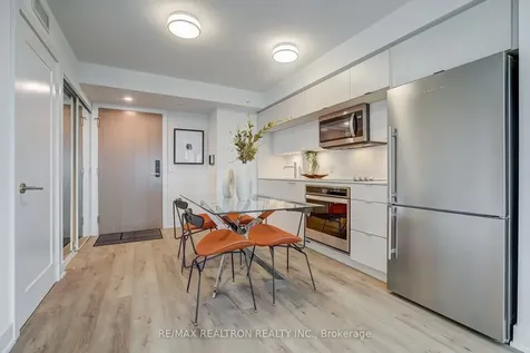 585 Bloor Street E Toronto ON M4W 0B3