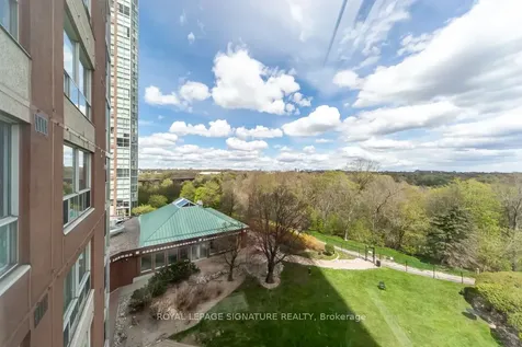 5 Concorde Place Toronto ON M3C 3M8