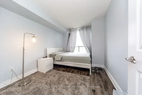 5 Concorde Place Toronto ON M3C 3M8