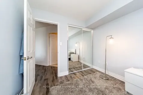 5 Concorde Place Toronto ON M3C 3M8