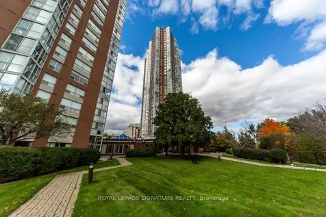 5 Concorde Place Toronto ON M3C 3M8