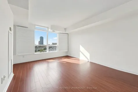 120 Dallimore Circle Toronto ON M3C 4J1