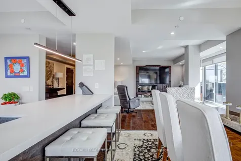 3 Southvale Drive Toronto ON M4G 1G1