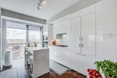 3 Southvale Drive Toronto ON M4G 1G1
