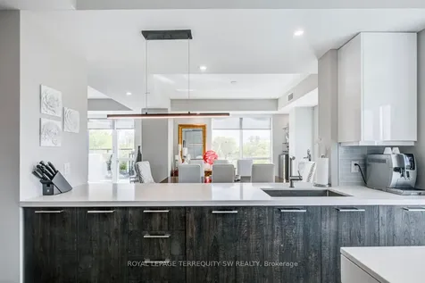 3 Southvale Drive Toronto ON M4G 1G1