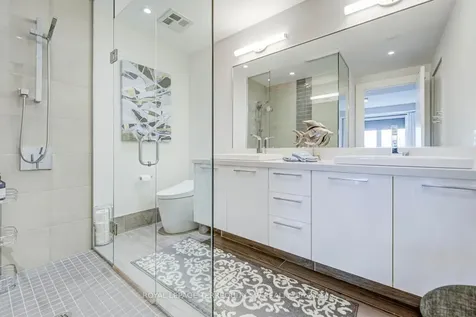 3 Southvale Drive Toronto ON M4G 1G1