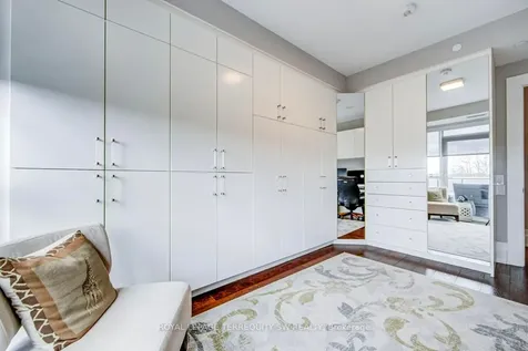 3 Southvale Drive Toronto ON M4G 1G1