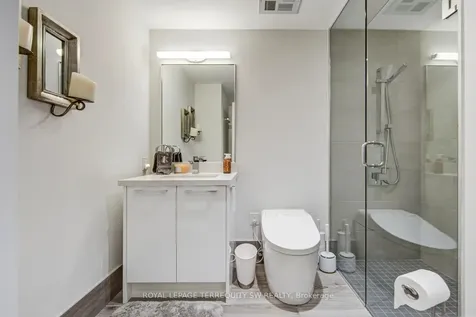 3 Southvale Drive Toronto ON M4G 1G1