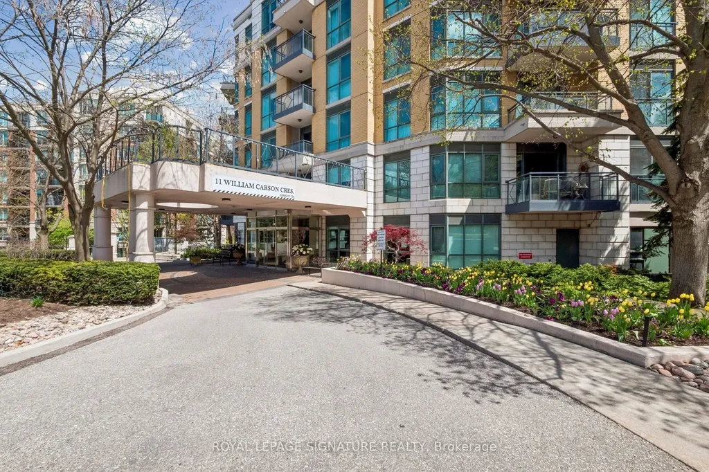 11 William Carson Crescent Toronto ON M2P 2G1