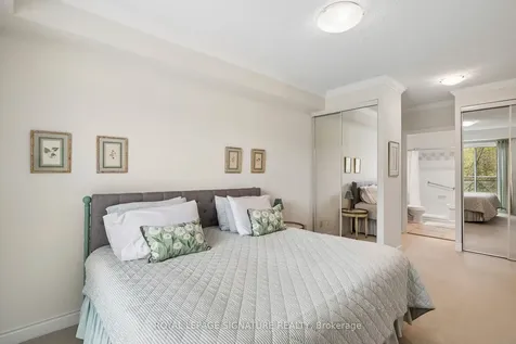 11 William Carson Crescent Toronto ON M2P 2G1