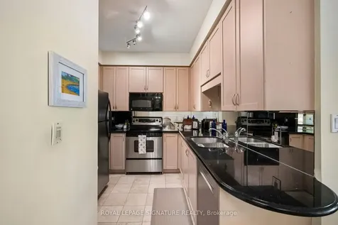 11 William Carson Crescent Toronto ON M2P 2G1