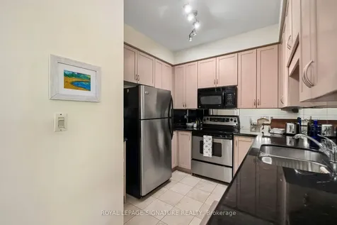 11 William Carson Crescent Toronto ON M2P 2G1
