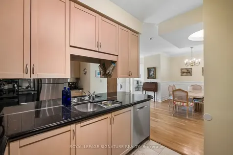 11 William Carson Crescent Toronto ON M2P 2G1