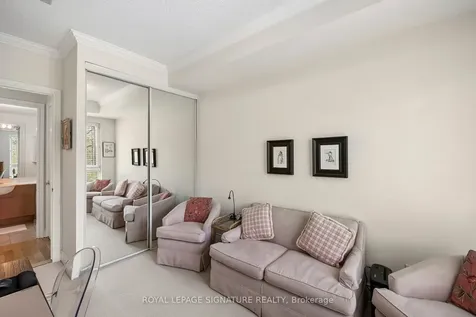 11 William Carson Crescent Toronto ON M2P 2G1