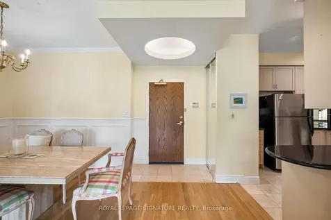 11 William Carson Crescent Toronto ON M2P 2G1