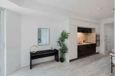 1 Edgewater Drive Toronto ON M5A 0L1