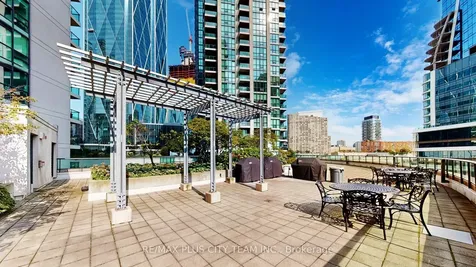 16 Yonge Street Toronto ON M5E 2A1