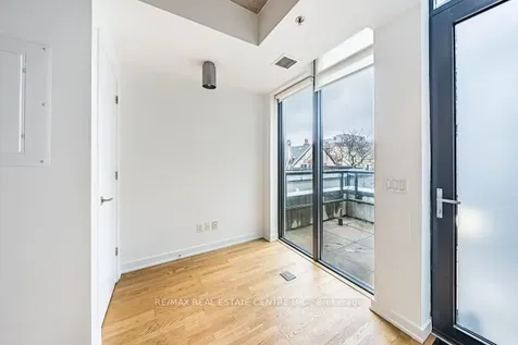 8 Dovercourt Road E Toronto ON M6J 0B6