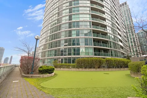 18 Yonge Street Toronto ON M5E 1Z8