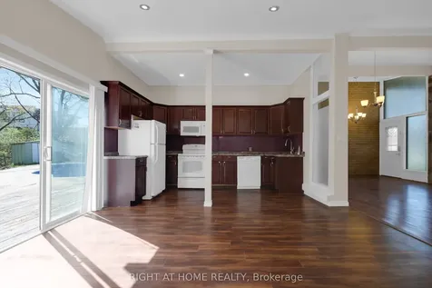 931 Willowdale Avenue Toronto ON M2M 3C3