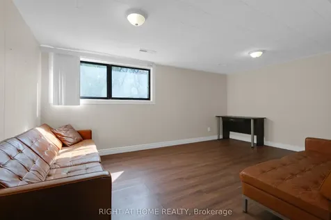 931 Willowdale Avenue Toronto ON M2M 3C3
