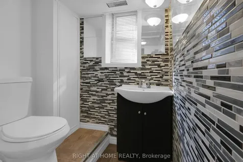 931 Willowdale Avenue Toronto ON M2M 3C3
