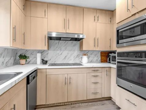 71 Prue Avenue Toronto ON M6B 1R6