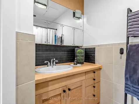 71 Prue Avenue Toronto ON M6B 1R6