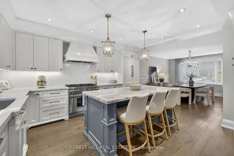 101 Bombay Avenue Toronto ON M3H 1C1