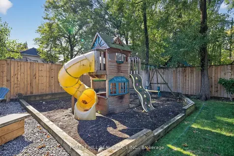 101 Bombay Avenue Toronto ON M3H 1C1
