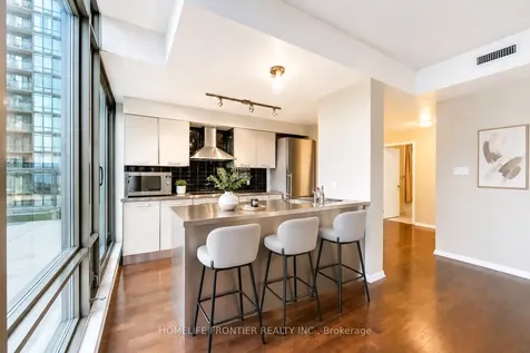 37 Grosvenor Street Toronto ON M4Y 3G5