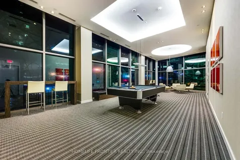 37 Grosvenor Street Toronto ON M4Y 3G5