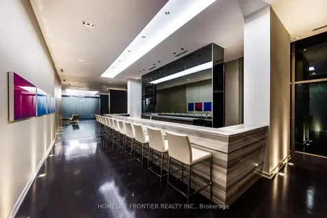 37 Grosvenor Street Toronto ON M4Y 3G5