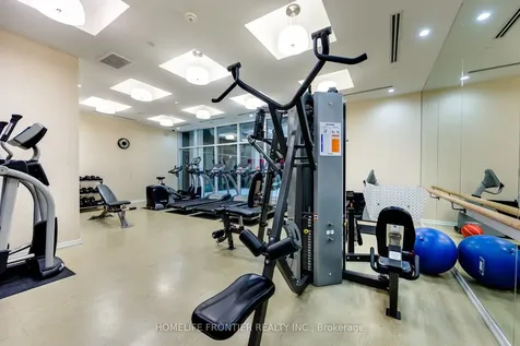 37 Grosvenor Street Toronto ON M4Y 3G5