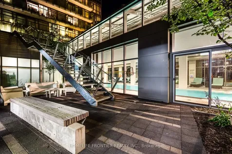 37 Grosvenor Street Toronto ON M4Y 3G5